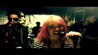 Explore the Meaning of Suzi Moon - Never Getting Over You Lyrics